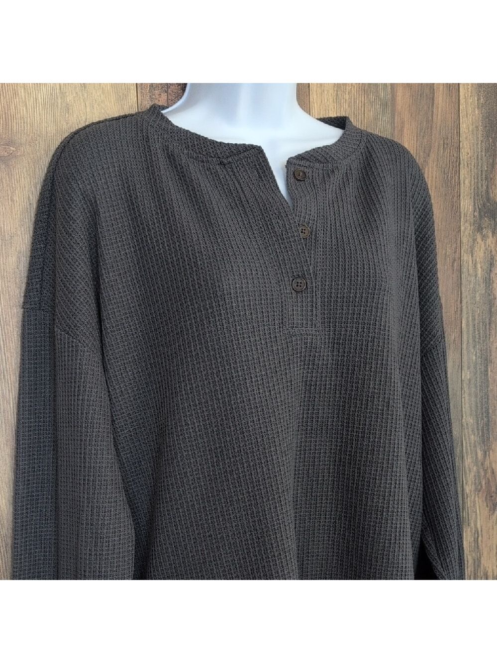 Pretty Garden Chic Waffle Knit 1/4 Button Down Shirt XL E109